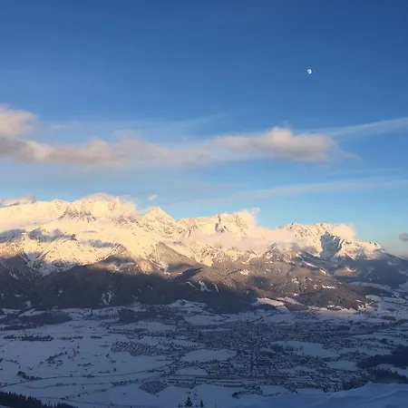 Berggasthof Biberg ザールフェルデン・アム・シュタイナーネン・メアー